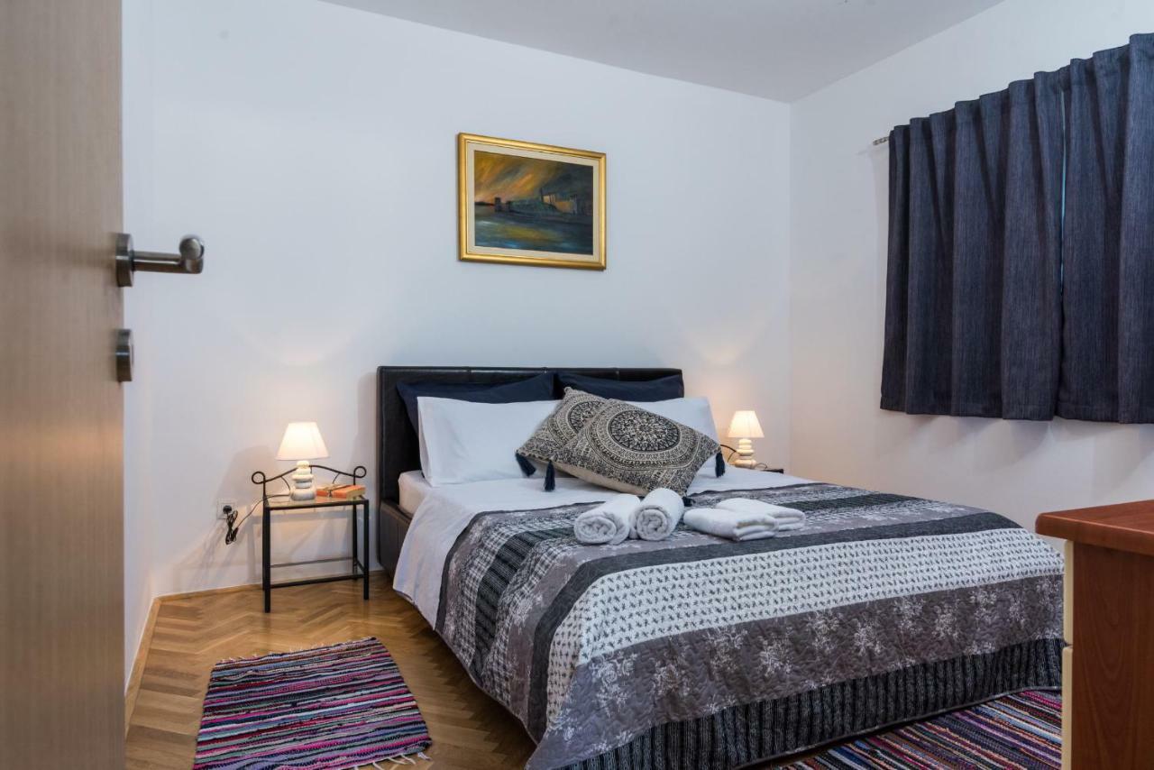 Apartment Okrug Gornji - Trogir With Sea View Extérieur photo