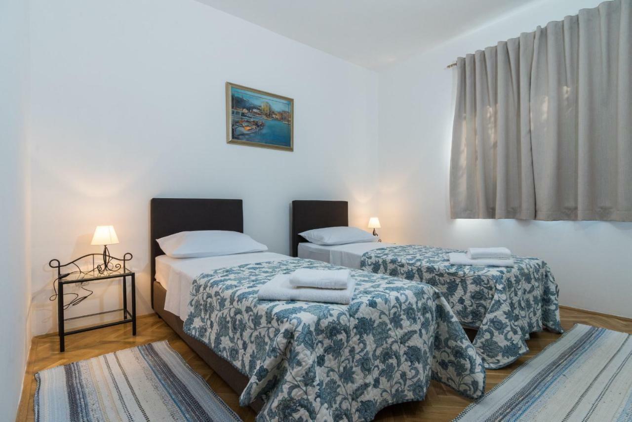 Apartment Okrug Gornji - Trogir With Sea View Extérieur photo
