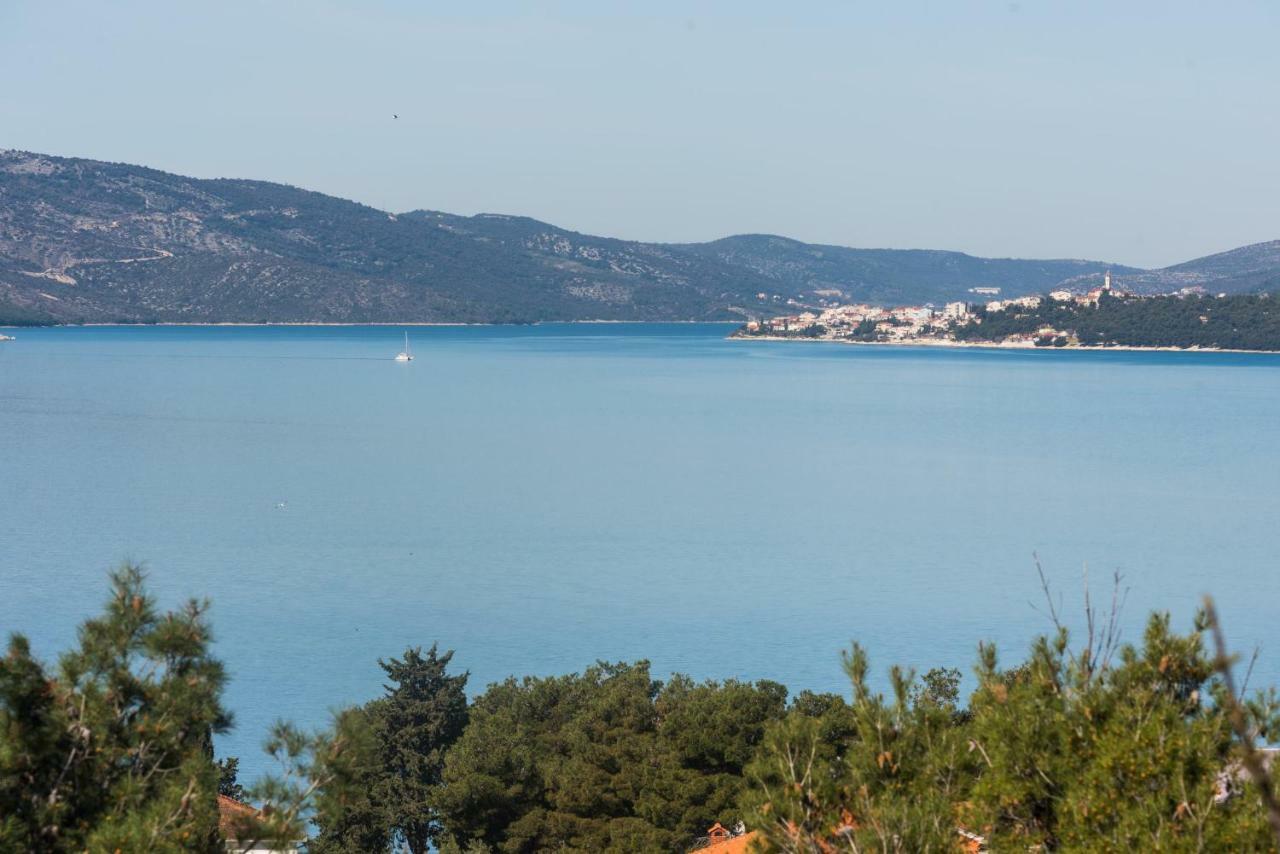 Apartment Okrug Gornji - Trogir With Sea View Extérieur photo