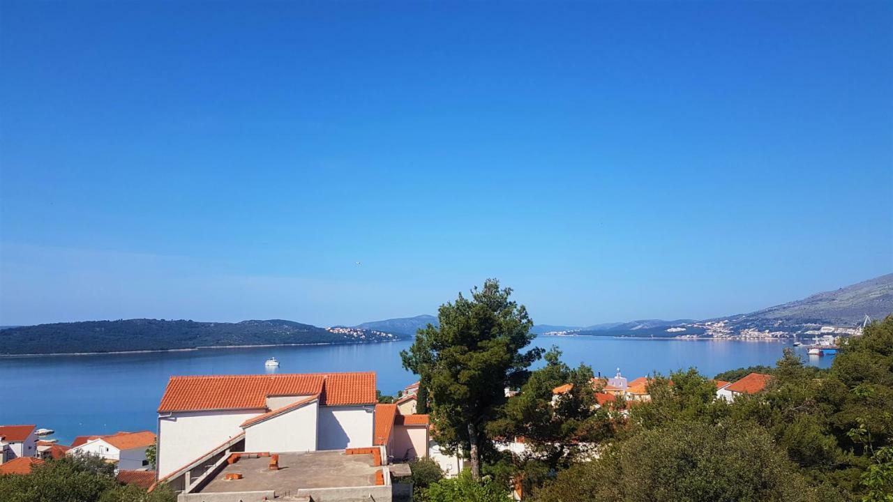 Apartment Okrug Gornji - Trogir With Sea View Extérieur photo