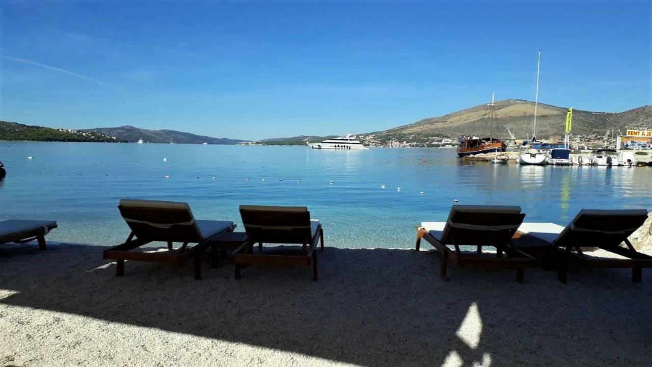 Apartment Okrug Gornji - Trogir With Sea View Extérieur photo